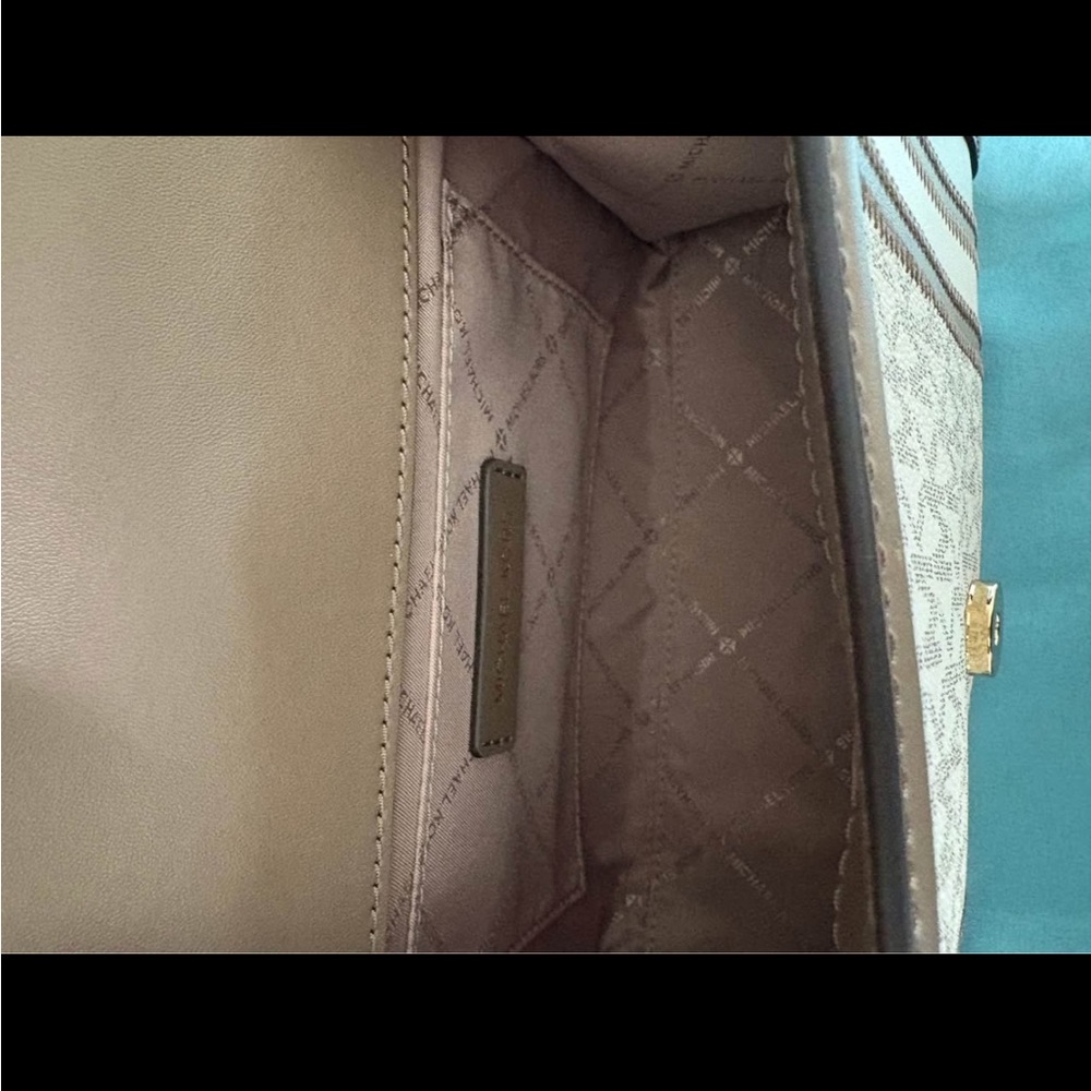 Michael Kors Chevron Pattern Crossbody Bag - Picture 3 of 4